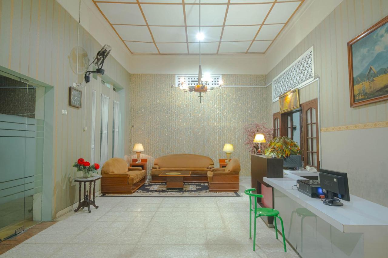 Wisma tamu Kartika Syariah Surakarta (Solo)